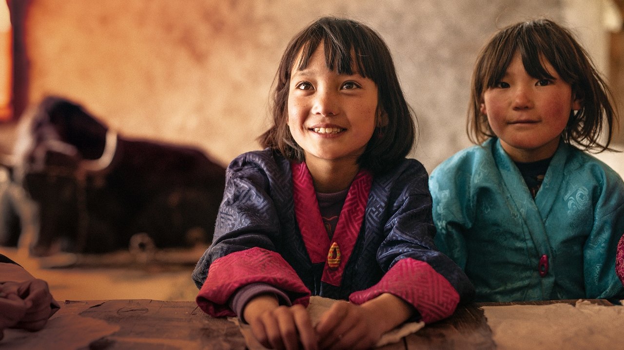 Lunana: A Yak in the Classroom Movie Screenshot 2