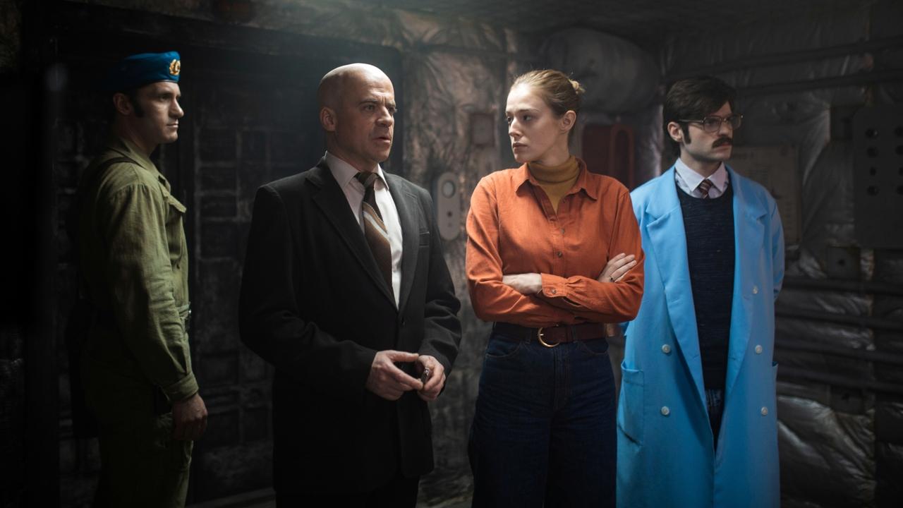 Superdeep Movie Screenshot 1