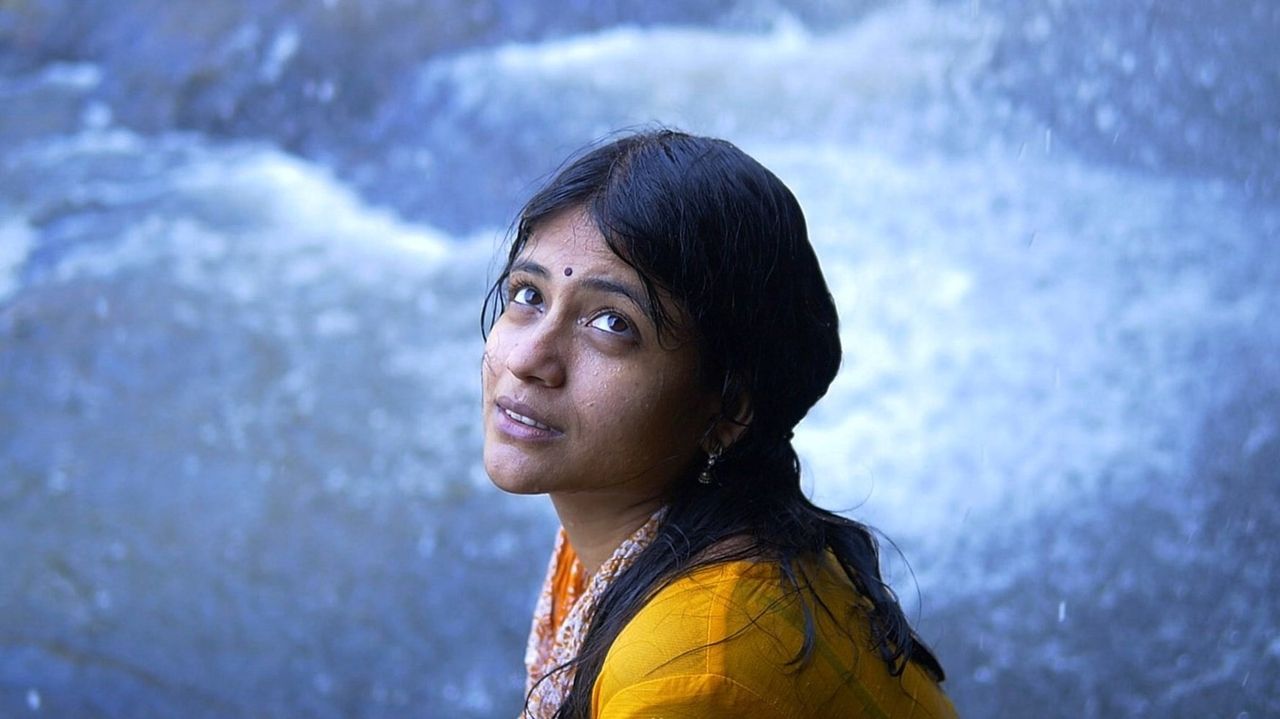 Aruvi Movie Screenshot 1