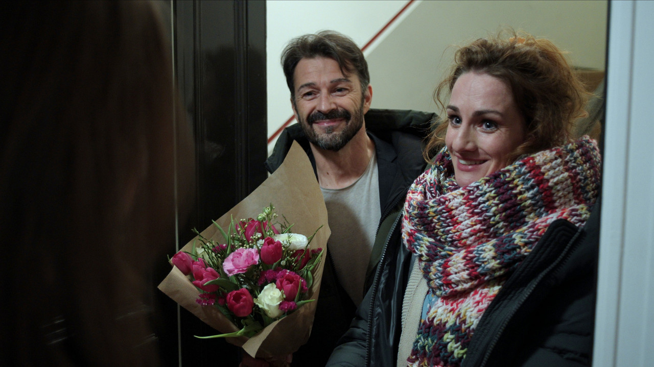 Home Entertainment Movie Screenshot 1