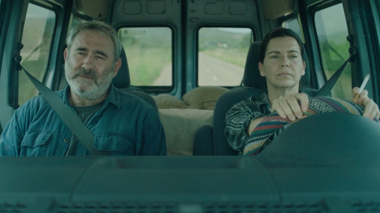 La terra negra Movie Screenshot 1