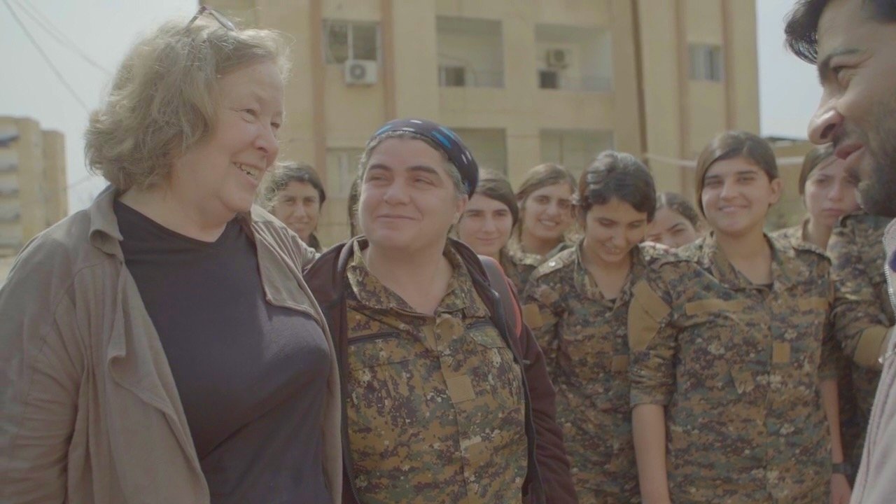 Threads of a Revolution Movie Screenshot 3