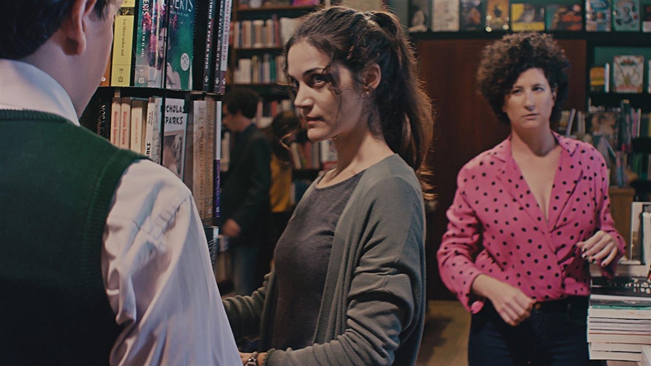 Ghosting Gloria Movie Screenshot 4