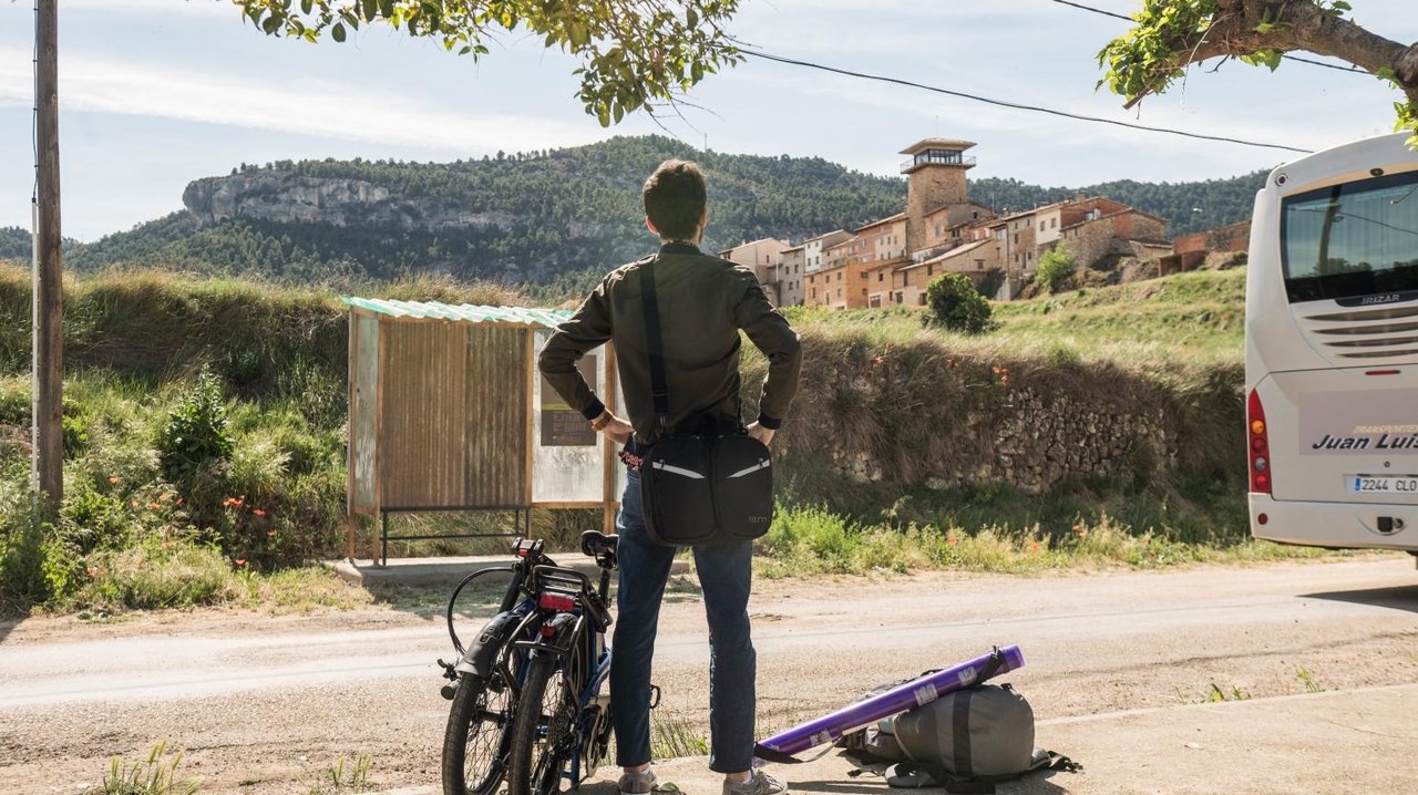 A Hipster in Rural Spain Movie Screenshot 2