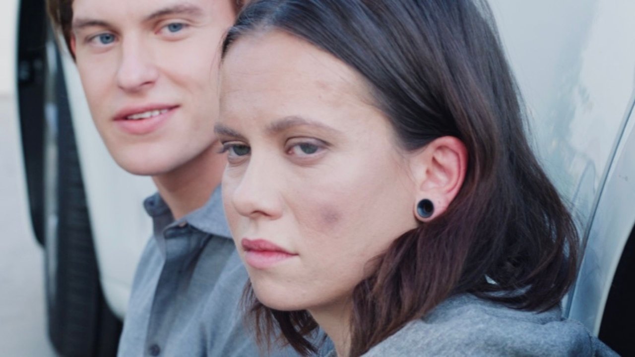 Hold Me, Softly Movie Screenshot 1