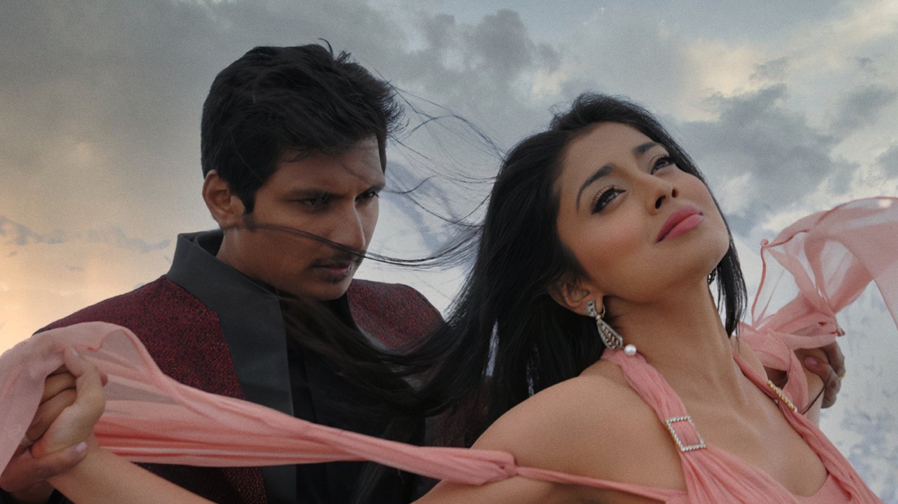 Rowthiram Movie Screenshot 2