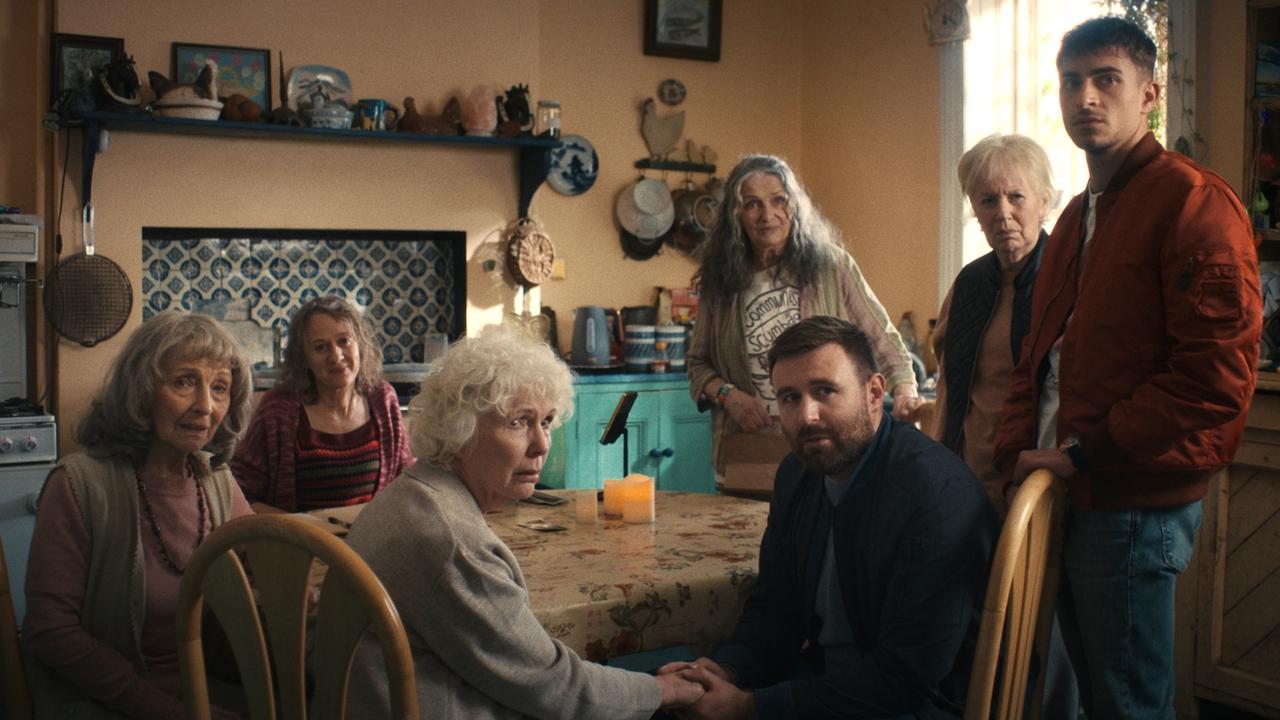 Four Mothers Movie Screenshot 1