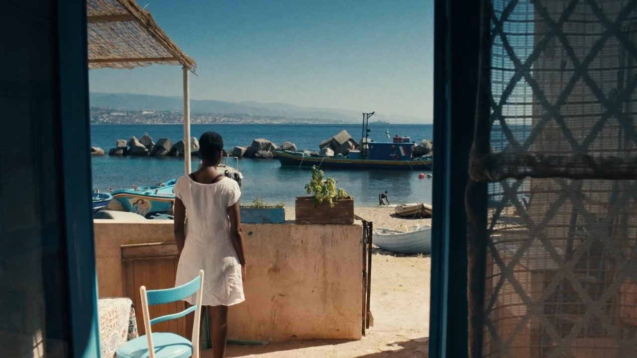 Spiaggia di vetro Movie Screenshot 1